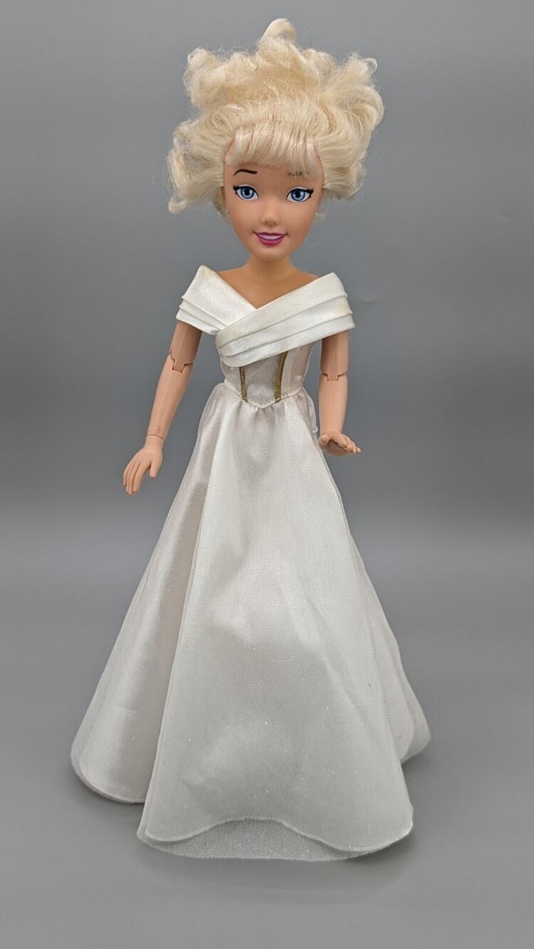 Disney 2005 Cinderella Bride Doll Playmates 15" Royal Wedding Dress Princess